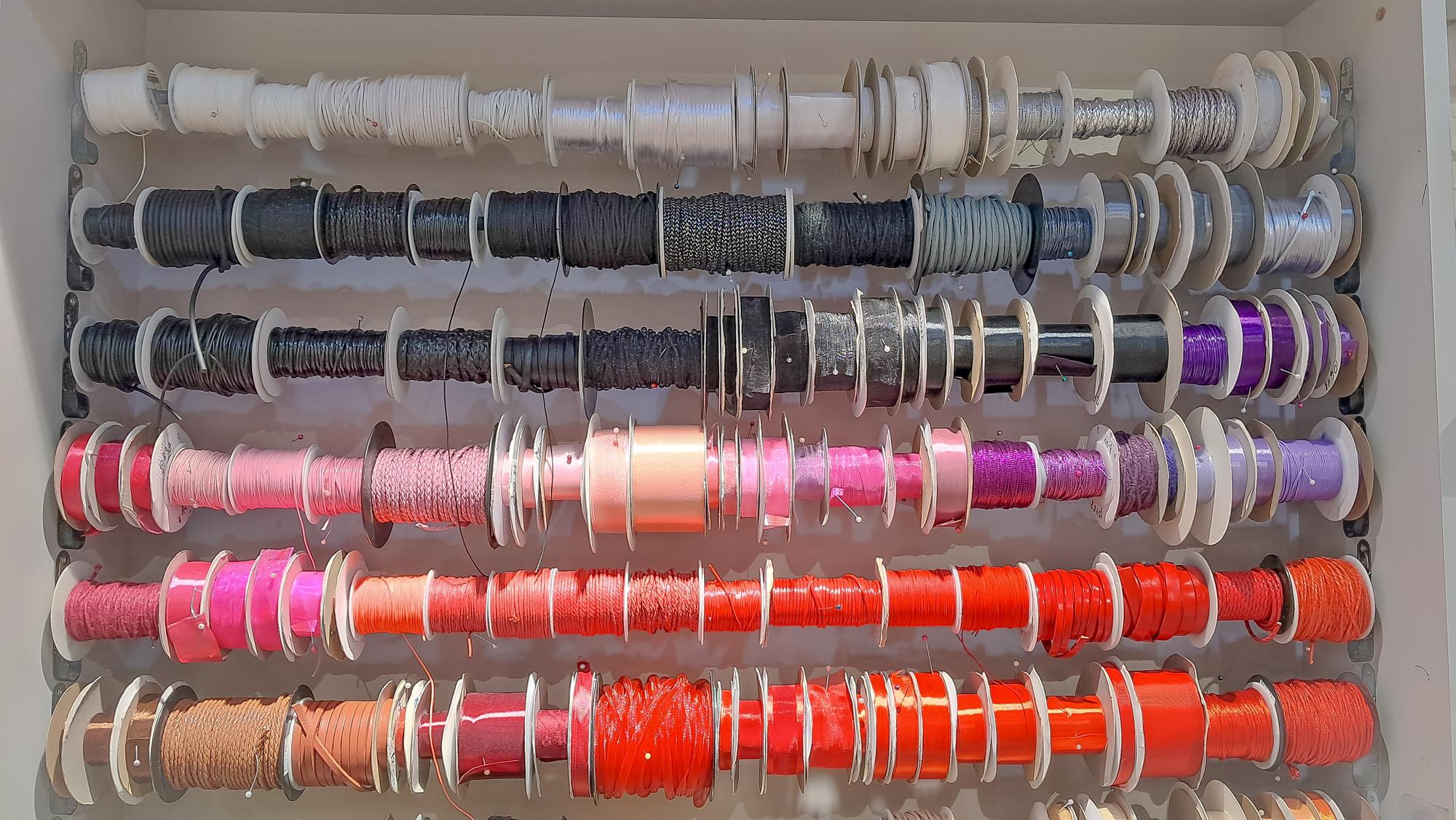 mostre de fire şi eșantioane broderie